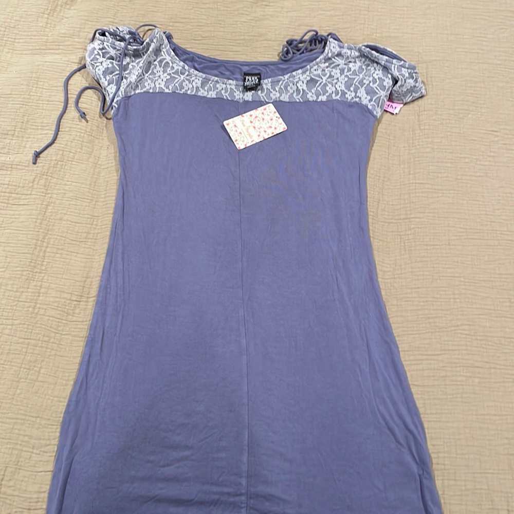 Free People cold shoulder purple lace short sleeve top. NWT. Size Medium. NH7